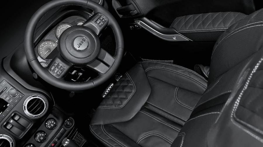 Интерьер Jeep Wrangler Sahara CJ400 by Project Kahn 2015 года  (фото 2 из 21)